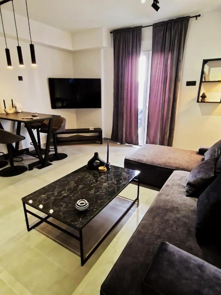 Essel Noir - A Hidden Gem With A Magnificent Acropolis View Apartman Athén Kültér fotó