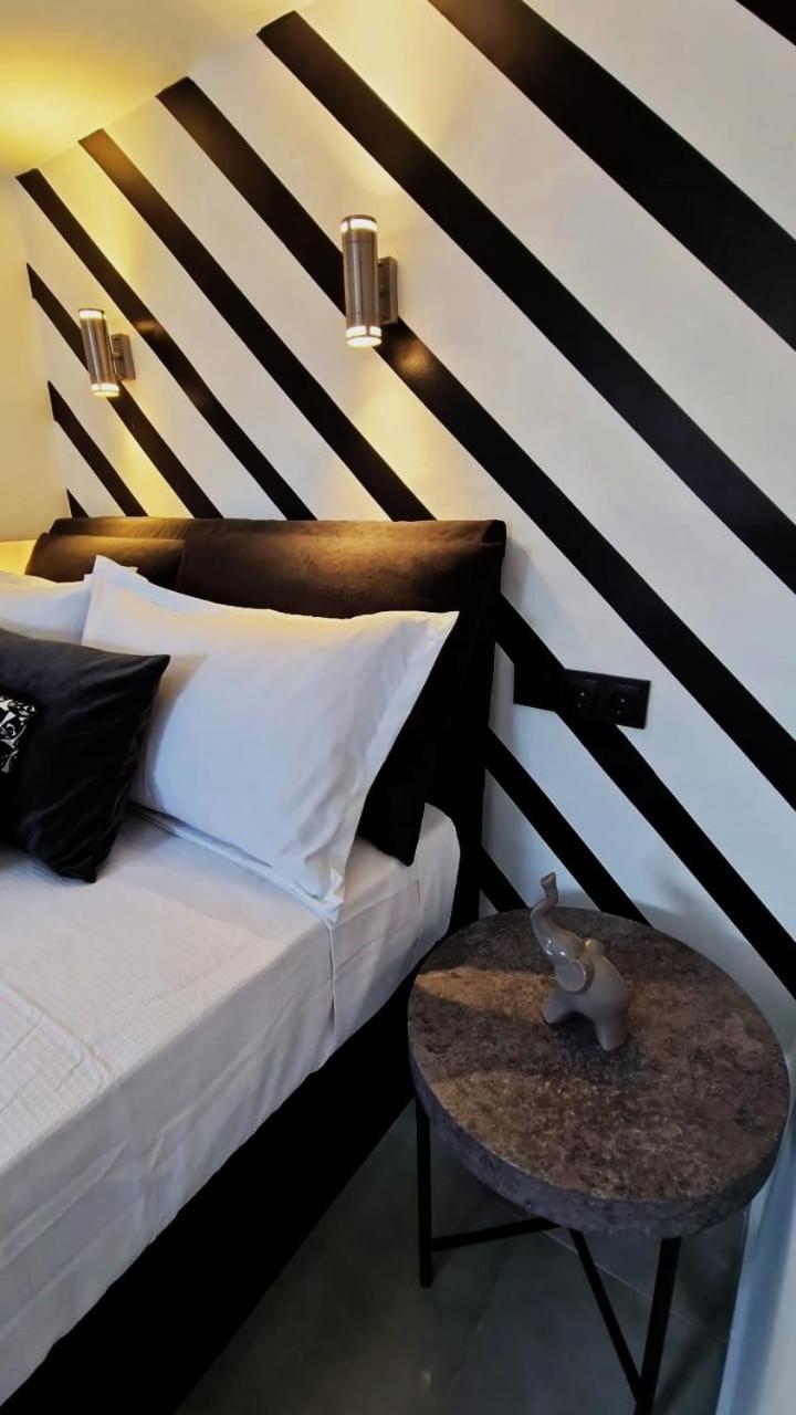 Essel Noir - A Hidden Gem With A Magnificent Acropolis View Apartman Athén Kültér fotó